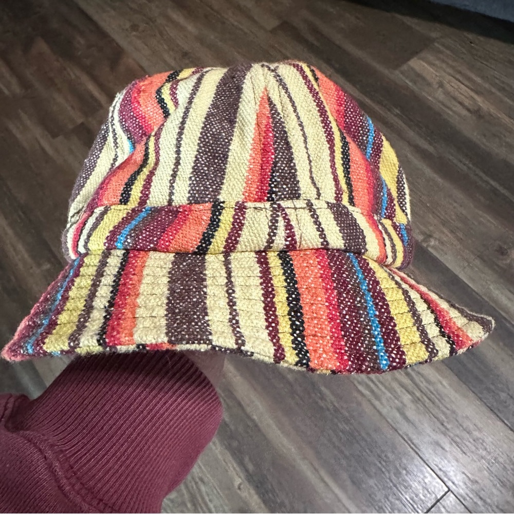 Volcom girls bucket hat striped beach sun hat l/xl 60cm SURF swim vacay